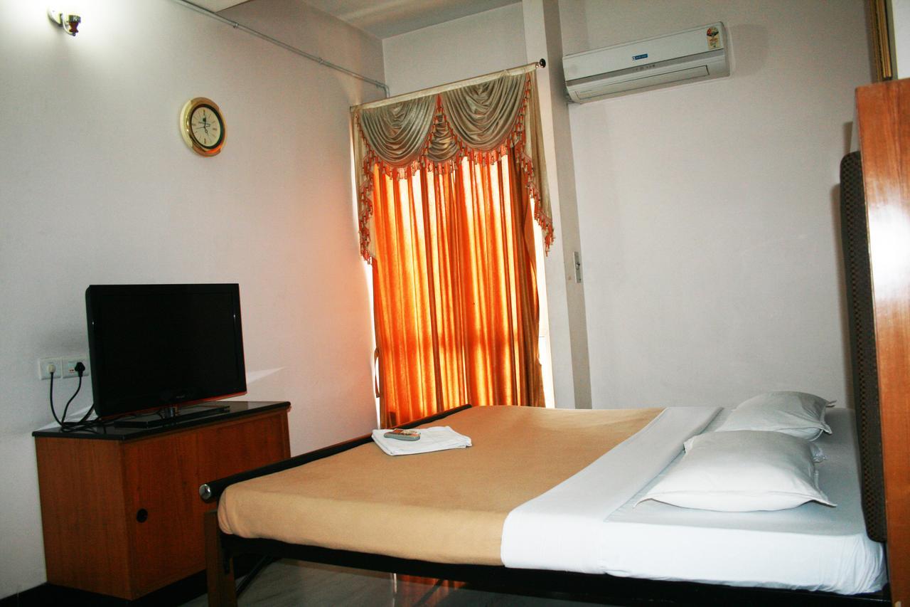 Hotel Grand Palace Coimbatore Esterno foto